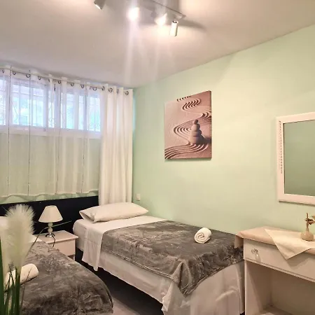 Apartment Fresh In Americas, Pe210 Next To The *